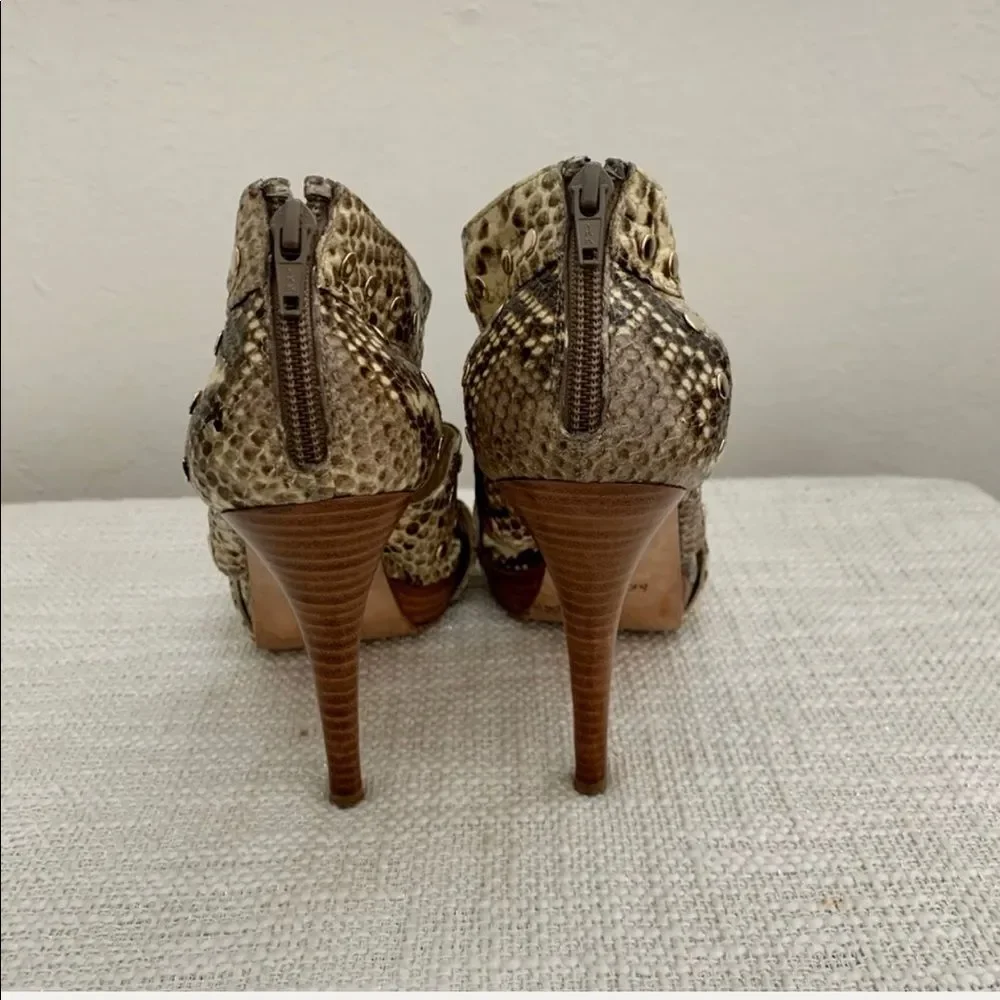 Stuart Weitzman Women’s Snake AirForce Open toe Leather Heels Size 8